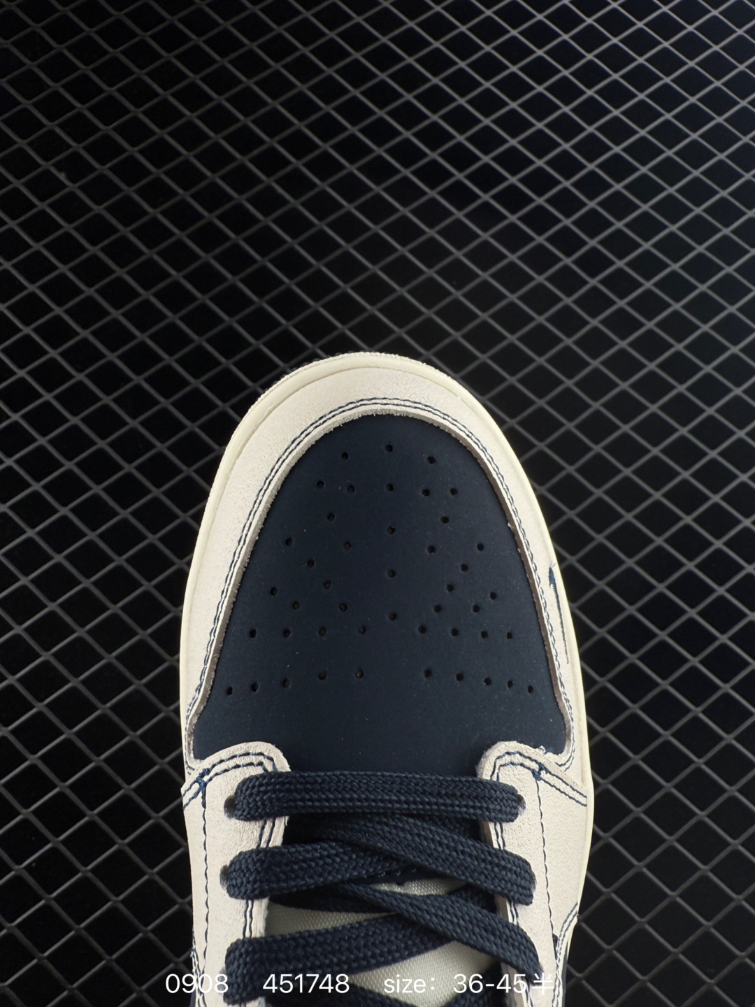 Air Jordan 1 Low supreme